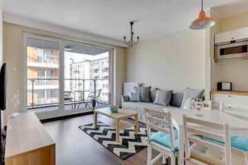 Фото номера Представительские апартаменты с балконом и парковкой Апартаменты Apartamenty Apartinfo Chmielna Park г. Гданьск 2