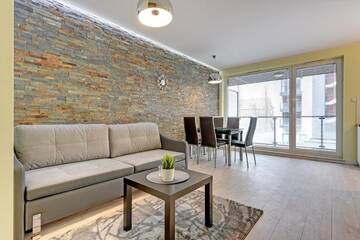 Фото номера Апартаменты Делюкс с балконом и местом на парковке Апартаменты Apartamenty Apartinfo Chmielna Park г. Гданьск 2