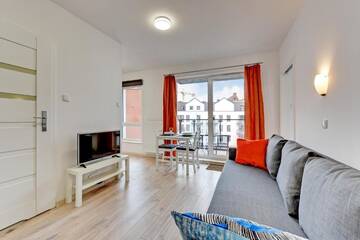 Фото номера Апартаменты с 1 спальней, балконом и парковкой Апартаменты Apartamenty Apartinfo Chmielna Park г. Гданьск 3