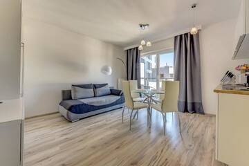 Фото номера Апартаменты с 1 спальней, балконом и парковкой Апартаменты Apartamenty Apartinfo Chmielna Park г. Гданьск 5