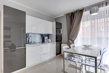 Фото номера Роскошные апартаменты с балконом и парковкой Апартаменты Apartamenty Apartinfo Chmielna Park г. Гданьск 5
