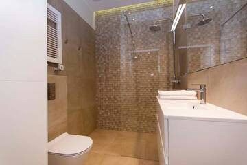 Фото номера Улучшенные апартаменты - 47 Długa Street Апартаменты Blue Mandarin Old Town г. Гданьск 7