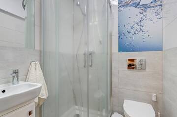 Фото номера Апартаменты с 3 спальнями Апартаменты Apartament na Heweliusza г. Гданьск 8