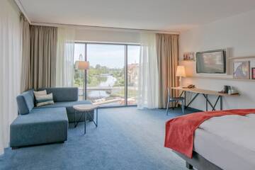 Фото номера Представительский номер с видом на реку Отель Holiday Inn Gdansk - City Centre г. Гданьск 5