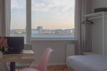 Фото номера Двухместный номер с 1 кроватью и балконом Проживание в семье INITIUM rooms - Obrońców Wybrzeża 4D г. Гданьск 13