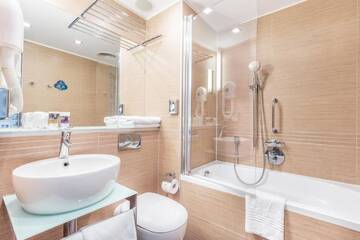 Фото номера Стандартный двухместный номер с 1 кроватью Отель Hotel Mercure Gdańsk Stare Miasto г. Гданьск 5