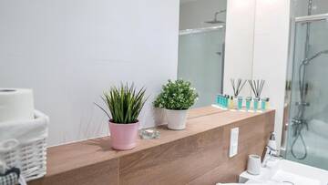 Фото номера Апартаменты Делюкс Апарт-отели Apartamenty Baltica Towers Modern White&amp;Black г. Гданьск 7