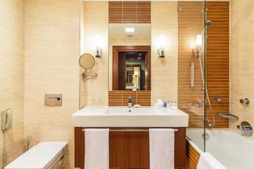 Фото номера Стандартный номер Отель Radisson Blu Hotel, Gdańsk г. Гданьск 4