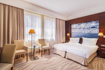 Фото номера Улучшенный номер Отель Radisson Blu Hotel, Gdańsk г. Гданьск 2