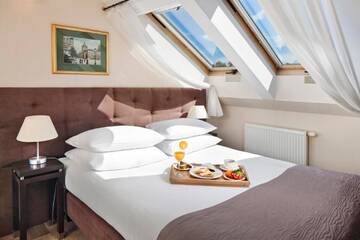 Фото номера Улучшенный двухместный номер с 1 кроватью Отель Hotel Bonum Old Town г. Гданьск 8